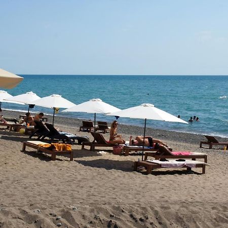 Гостевой Дом «Green Garden» Sukhumi Exteriör bild