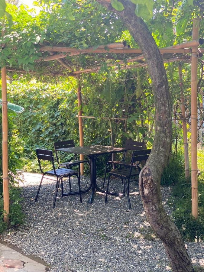 Гостевой Дом «Green Garden» Sukhumi Exteriör bild